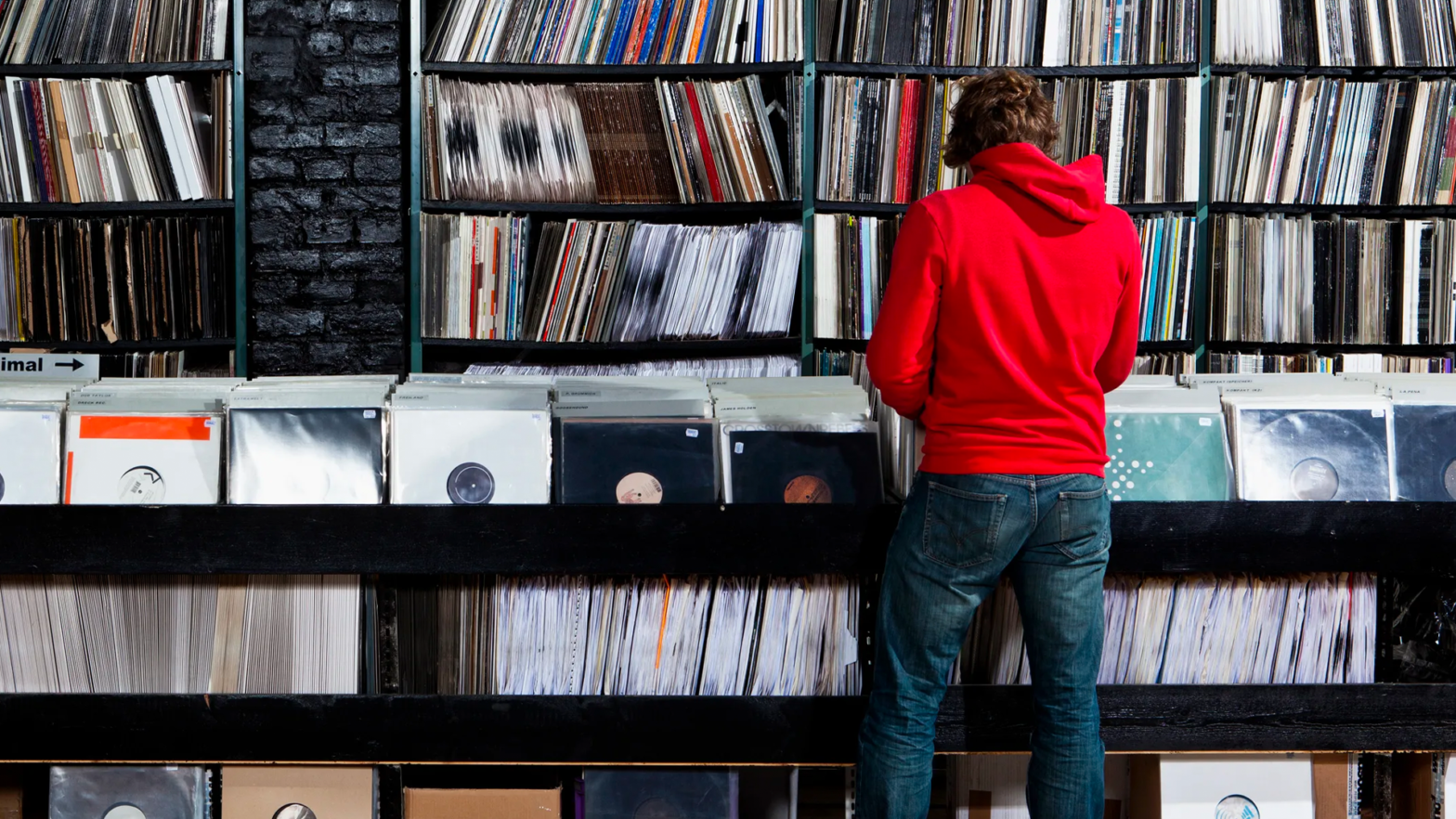 vinyl-outsells-cds-first-time-35-years